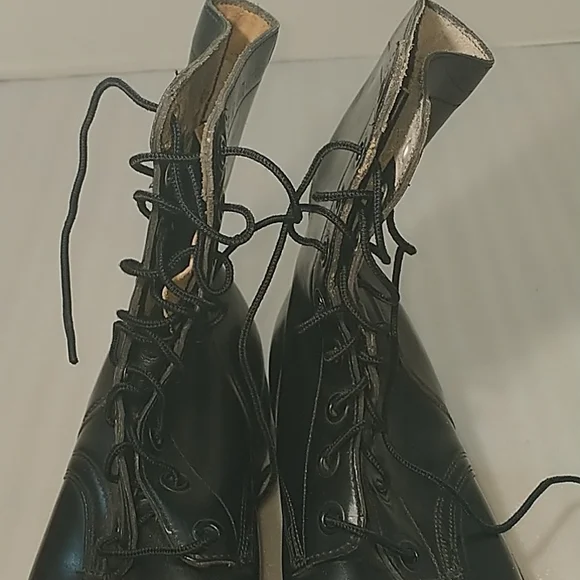 Vintage B F Goodrich black boots 9R (read ) - Picture 5 of 12
